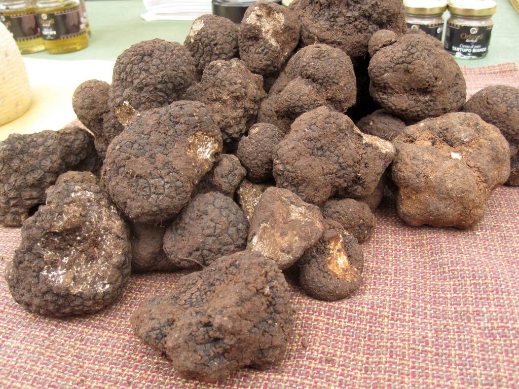 Venta de trufa en un mercado