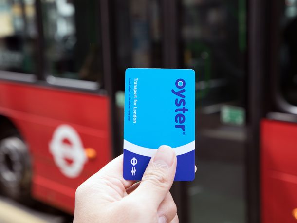 La Tarjeta Oyster Card Y Los Medios De Transporte De Londres En