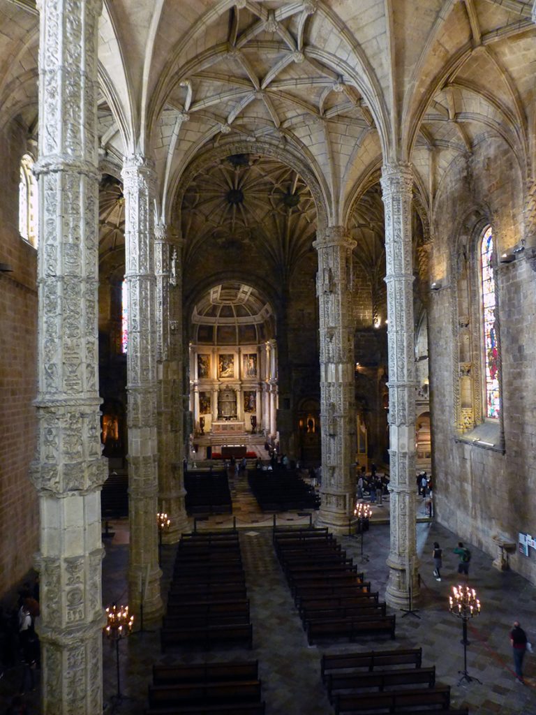 Interior de la Iglesia de Santa María de Belém - Monasterio de los Jerónimos de Lisboa