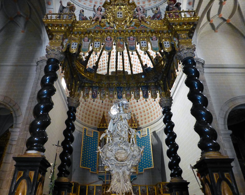 Baldaquino barroco dedicado a la Asunción de Nuestra Señora en Daroca