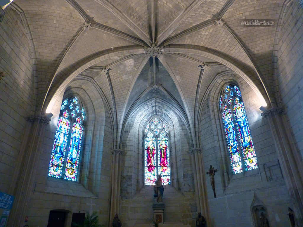 Interior de la Iglesia de Saint Florentin