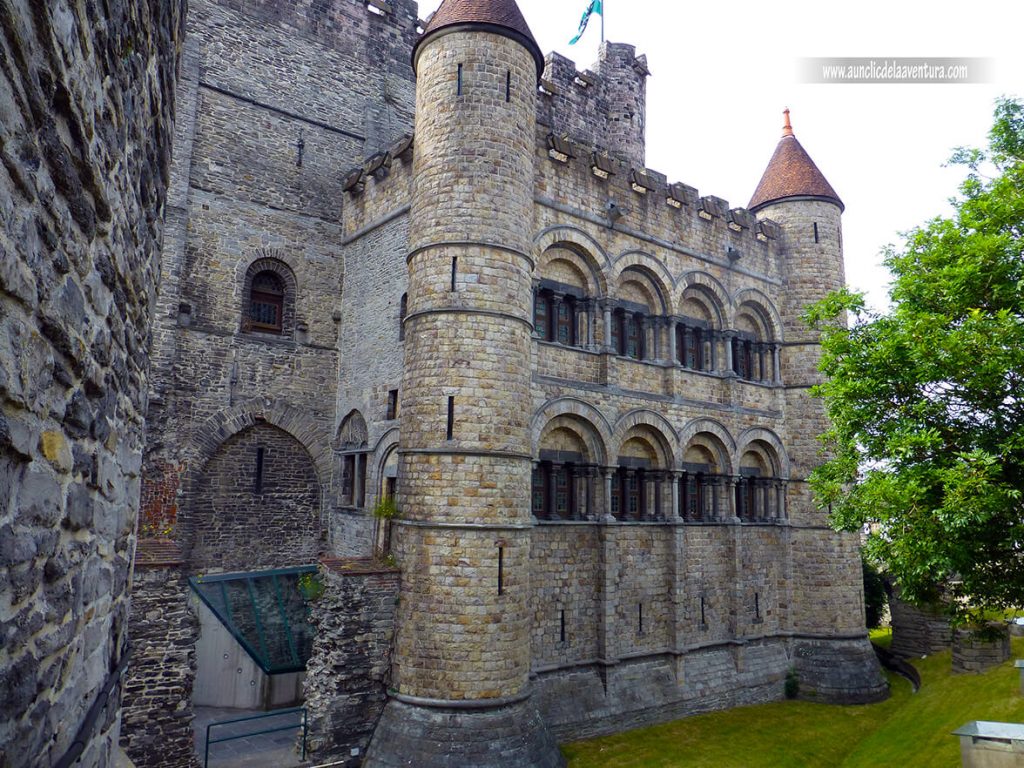 Exterior del Castillo de Gante - visitar el castillo de Gante