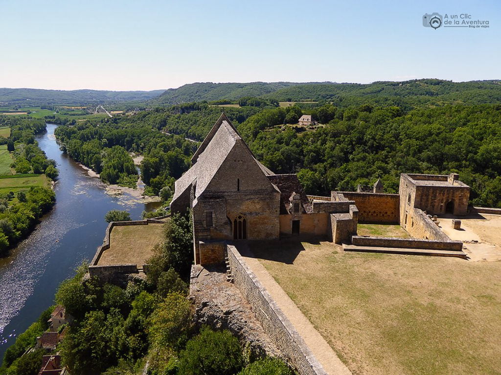 Vista de la capilla señorial y del Valle del Dordoña- visitar Castelnaud y Beynac-et-Cazenac
