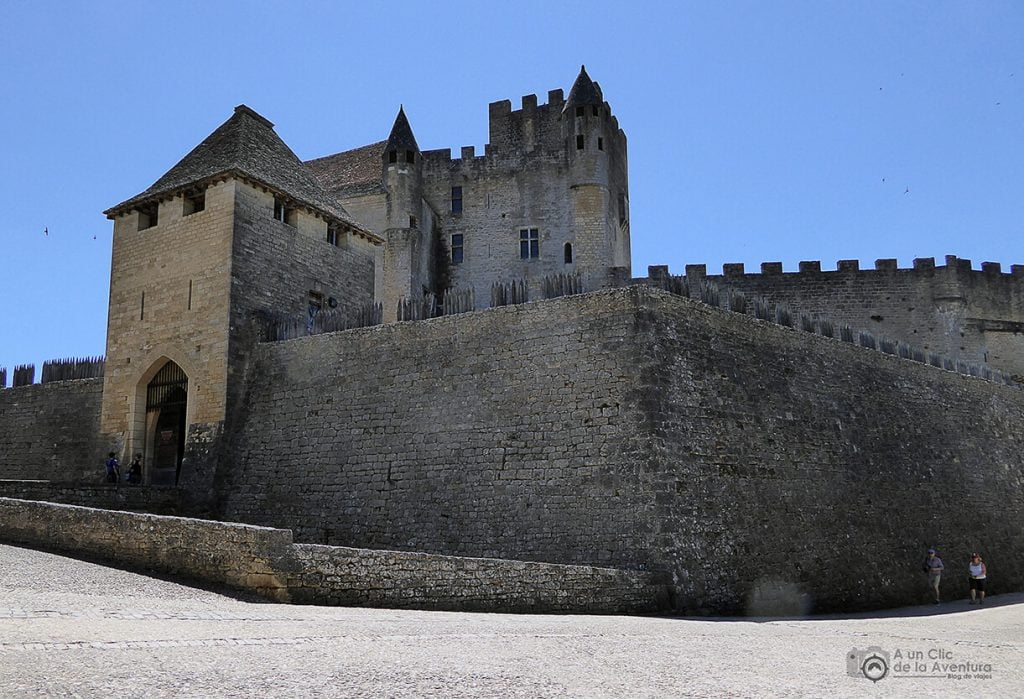 Exterior del Castillo de Beynac- visitar Castelnaud y Beynac-et-Cazenac
