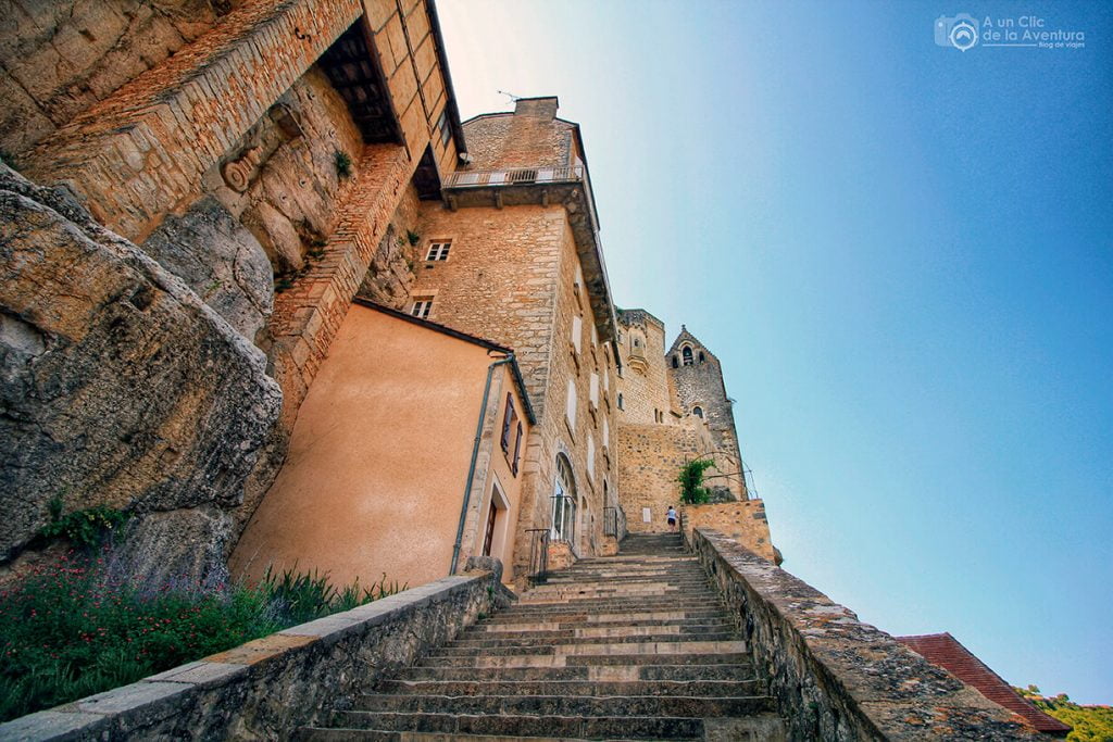 La Gran Escalera que lleva al Santuario - Qué visitar en Rocamadour