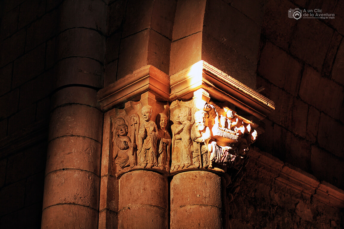 Capitel de la Anunciación del Monasterio de San Juan de Ortega