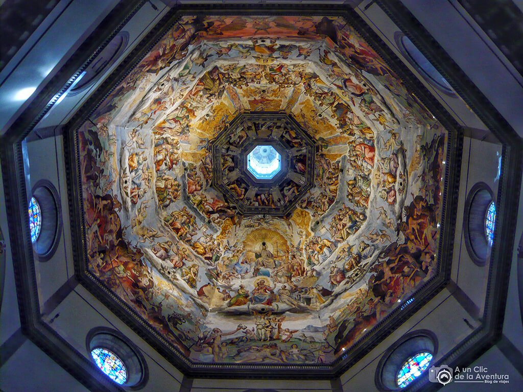 Interior de la Cúpula de Brunelleschi de Florencia Interior de la Cúpula de Brunelleschi de Florencia