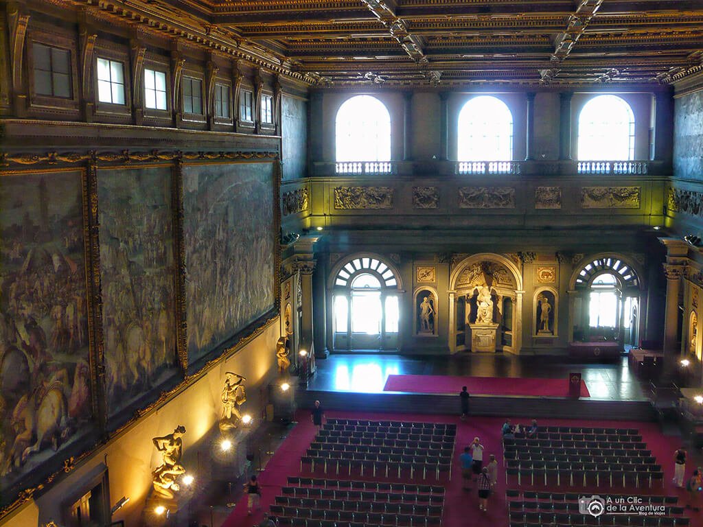 Salón de los Quinientos del Palacio Vecchio de Florencia Salón de los Quinientos del Palacio Vecchio de Florencia