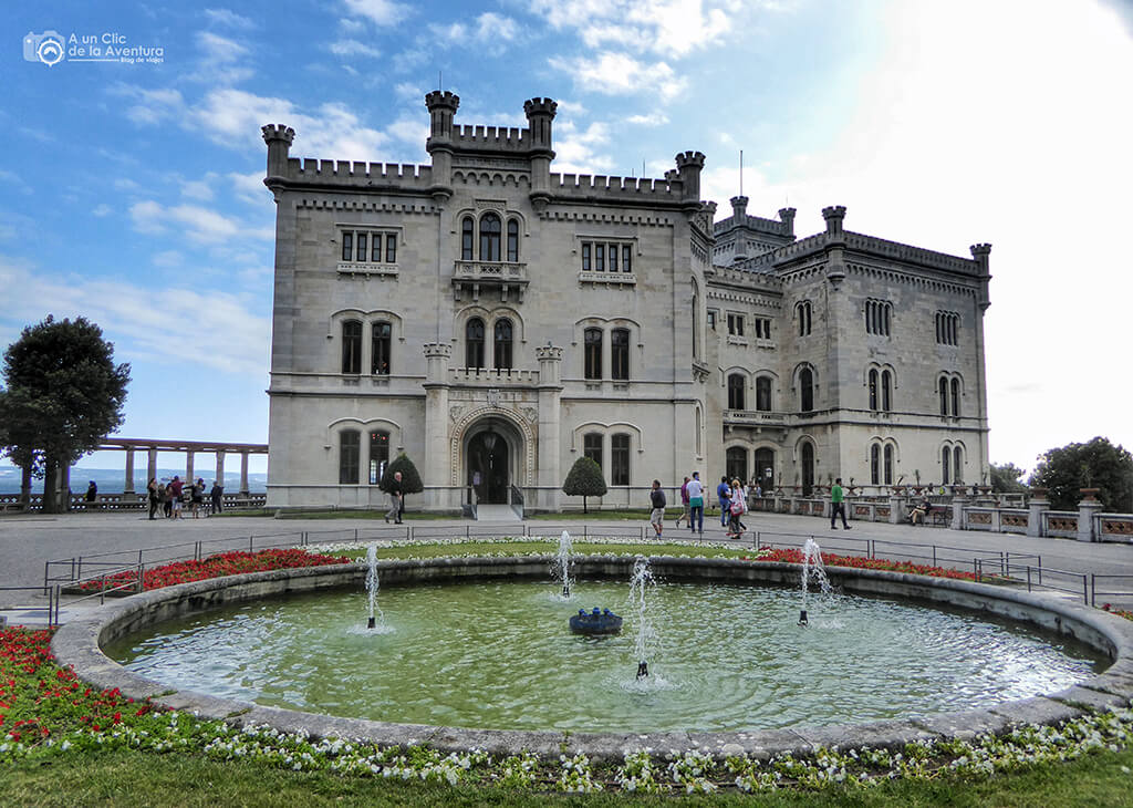 Castillo Miramare de Trieste - viaje en coche a Venecia y norte de Italia Castillo Miramare de Trieste - viaje en coche a Venecia y norte de Italia