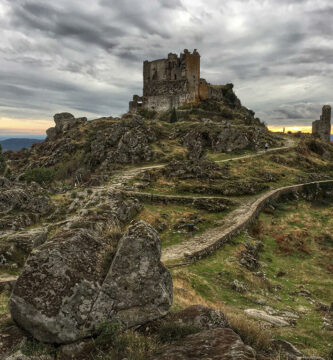 Castillo de Trevejo - Sierra de Gata en familia