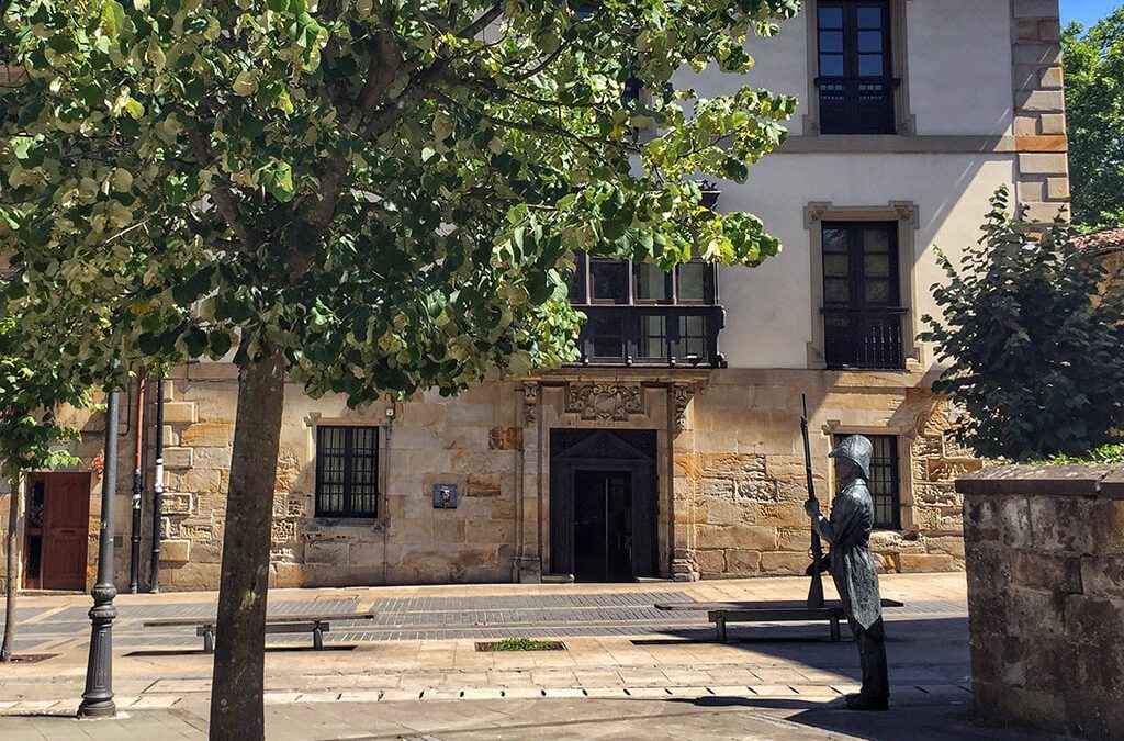 Qué ver en Elorrio, la sorprendente villa de los escudos de Euskadi