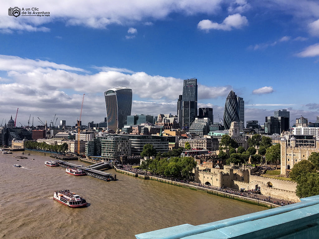 Vistas de Londres desde la pasarela superior del Tower Bridge, Londres en dos días