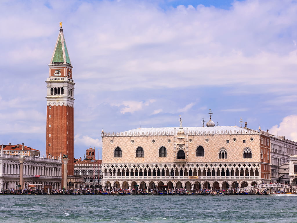 Plaza de San Marcos de Venecia desde el Gran Canal