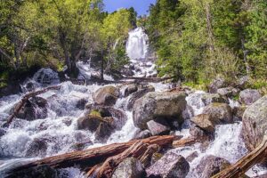 Cascada de Ratera en el Parque Nacional de Aigüestortes - Cascadas del Pirineo Catalán