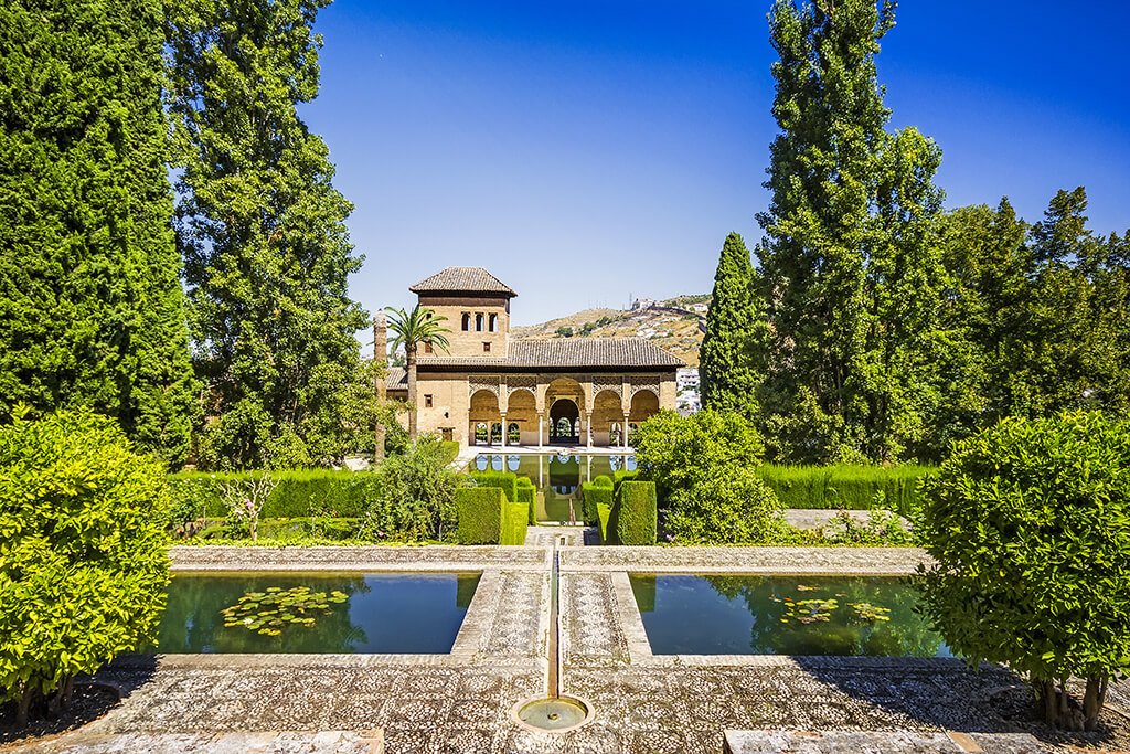 Jardines del Palacio del Partal - visitar la Alhambra de Granada
