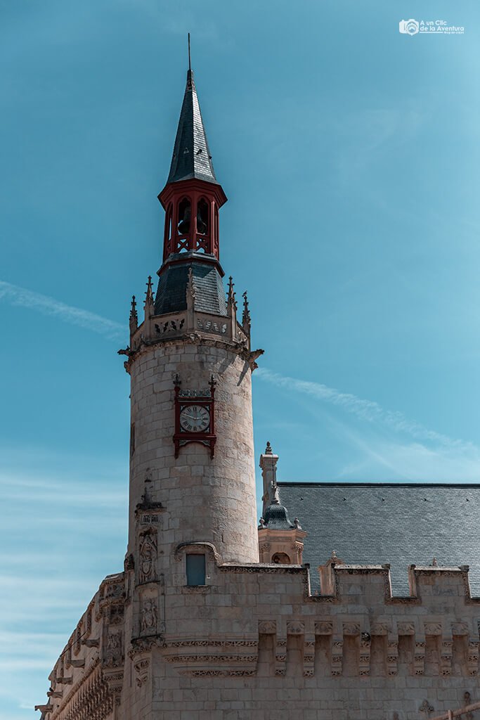 Torre del ayuntamiento de La Rochelle