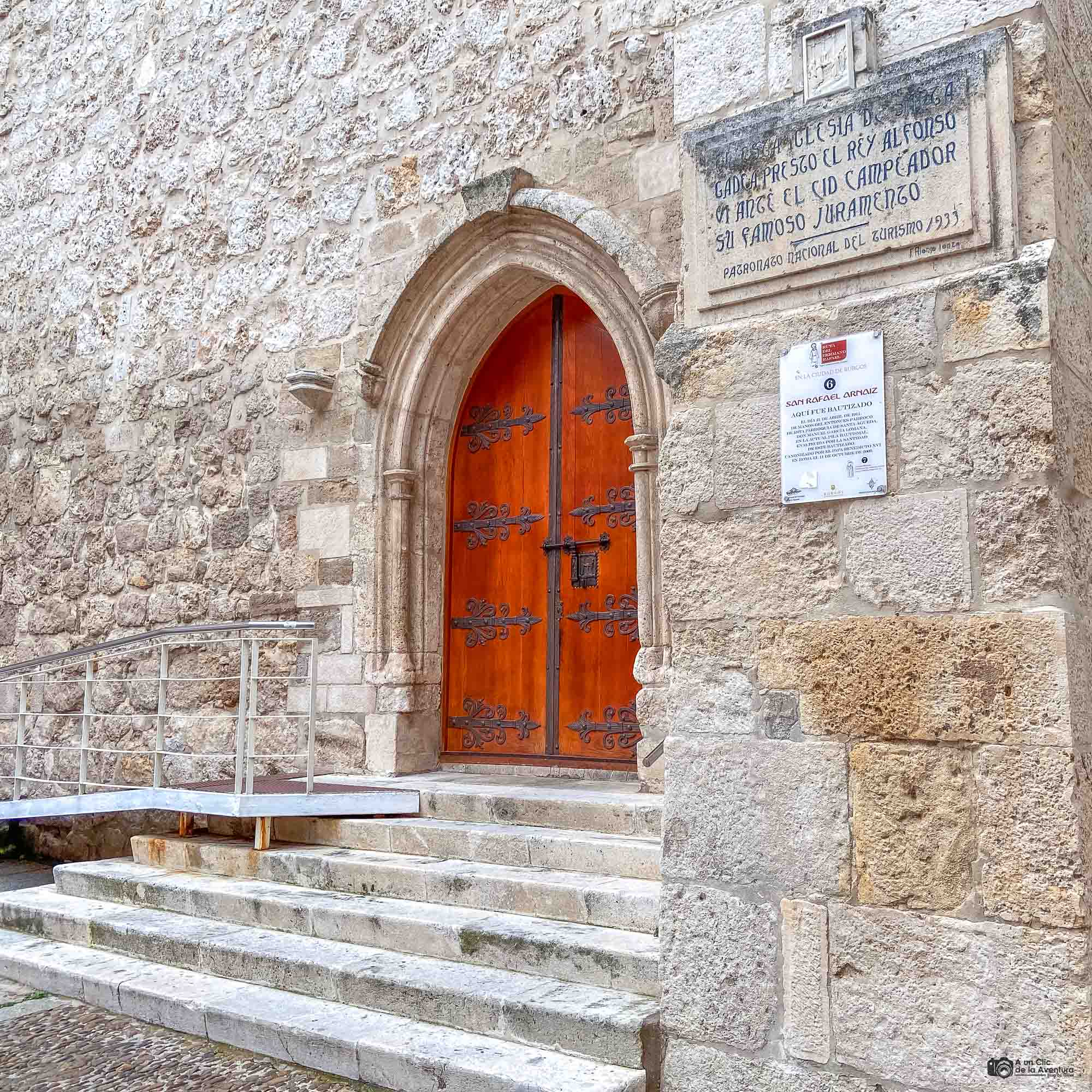 Puerta de la iglesia de Santa Águeda en Burgos