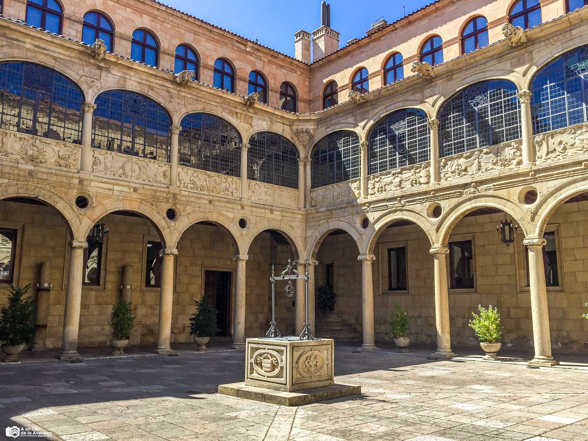 Patio del Palacio de los Guzmanes que ver en León