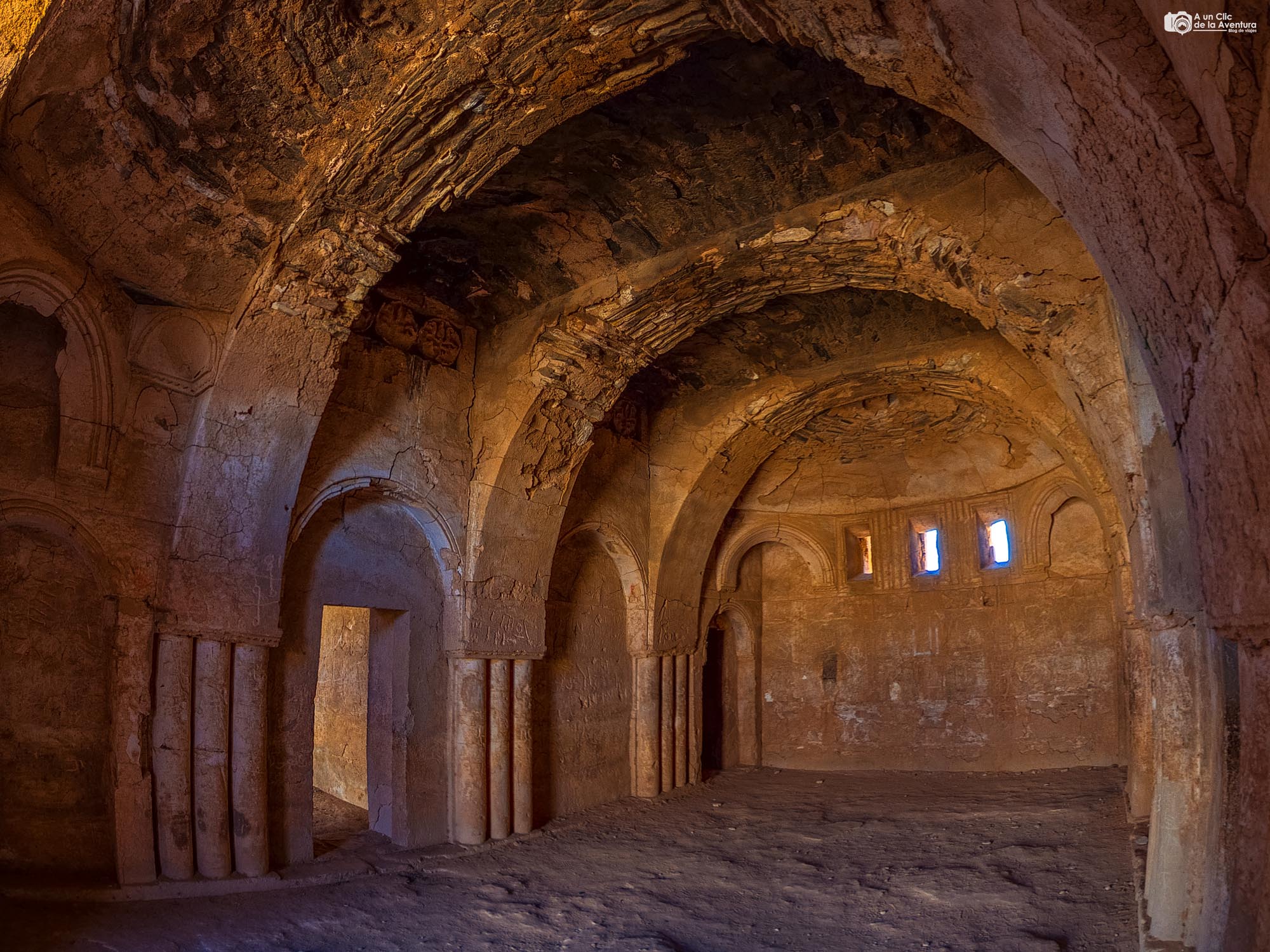 Interior del Qasr Al-Kharana, que ver en Jordania