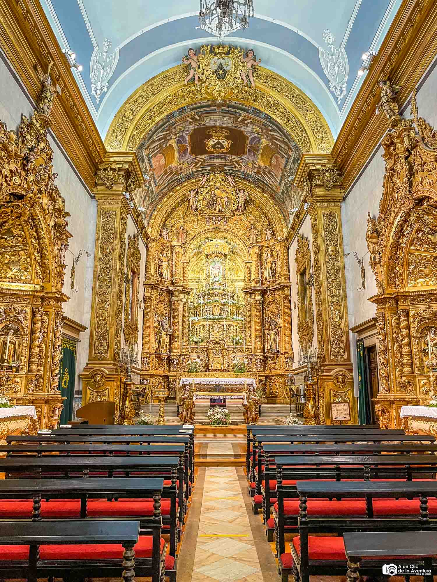Interior de la Iglesia del Carmen Faro Portugal