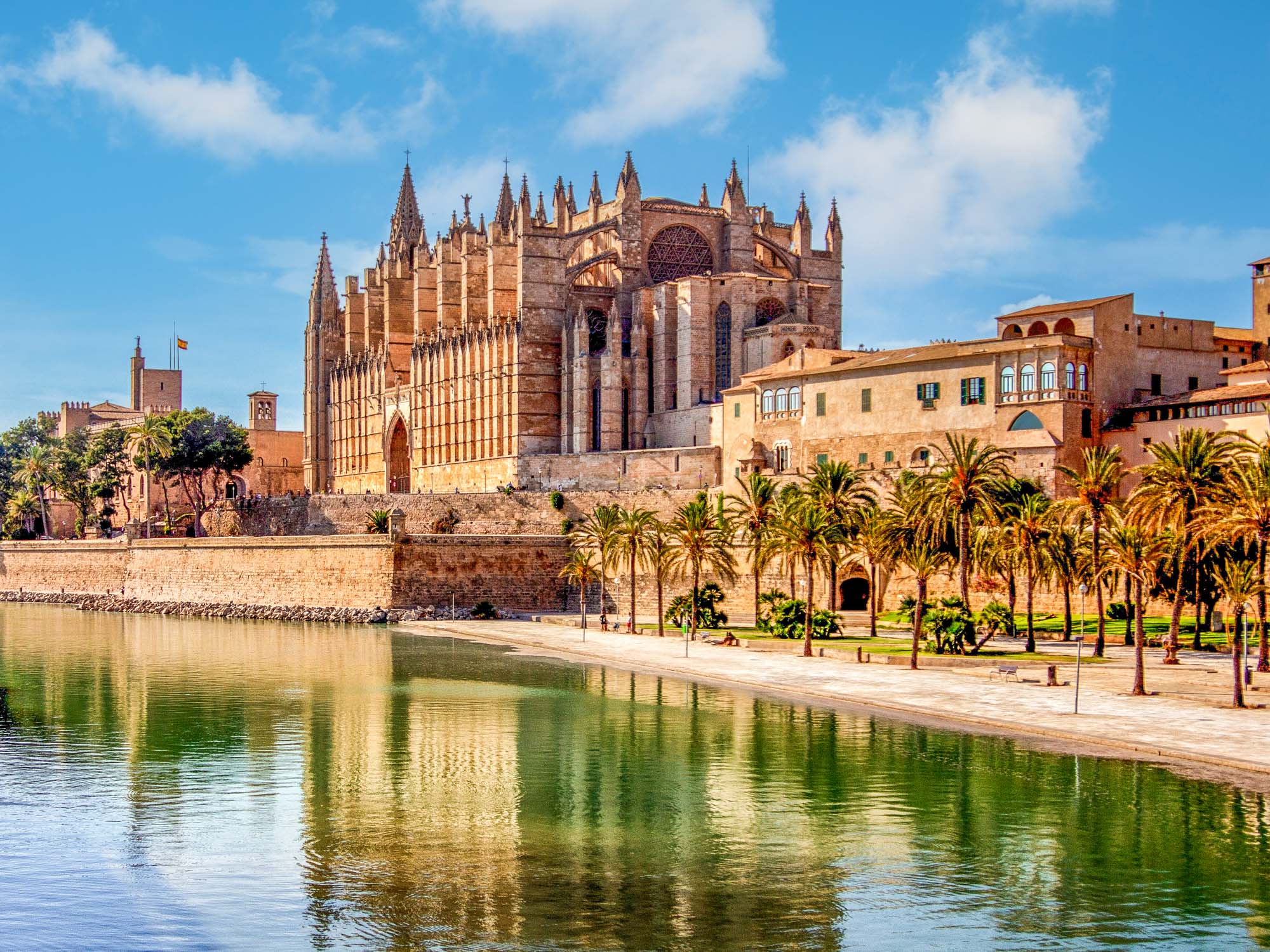 Viajar en verano - Catedral de Palma de Mallorca