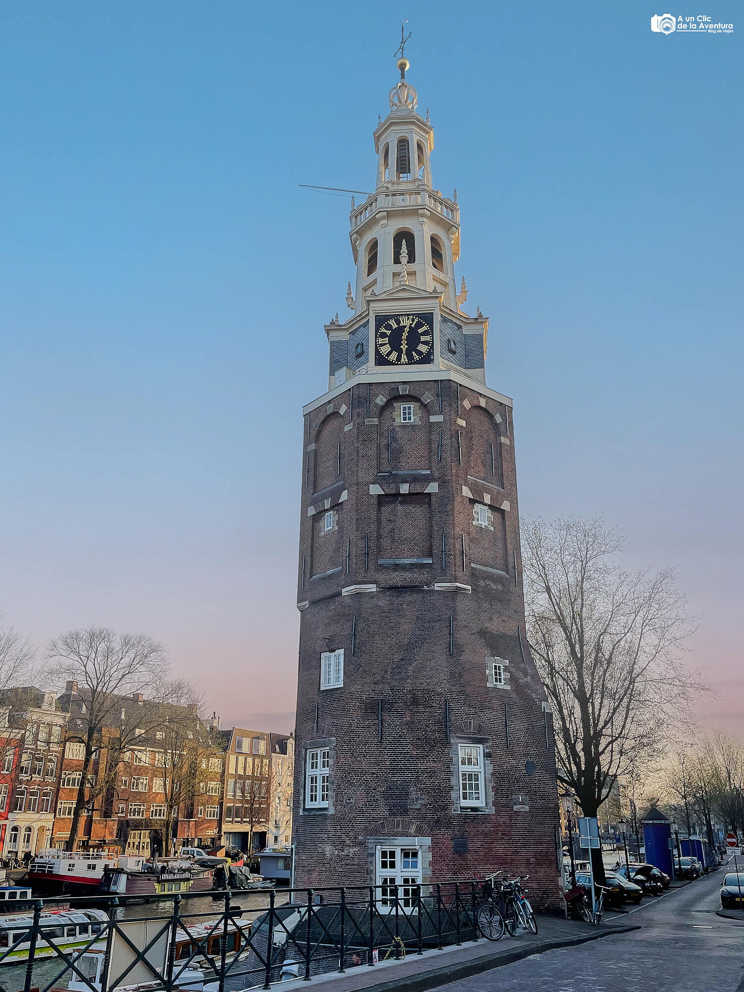 Torre Montelbaanstoren, que ver en Amsterdam