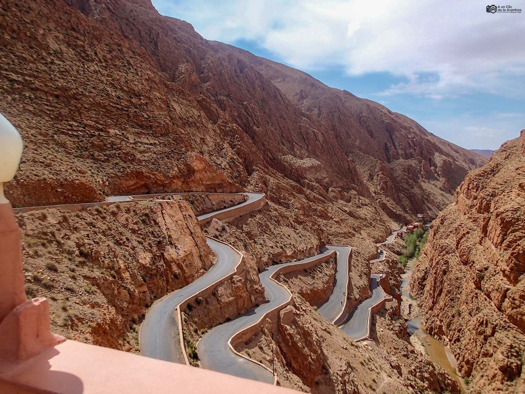 Carretera en las Gargantas del Dadés, Marruecos en coche
