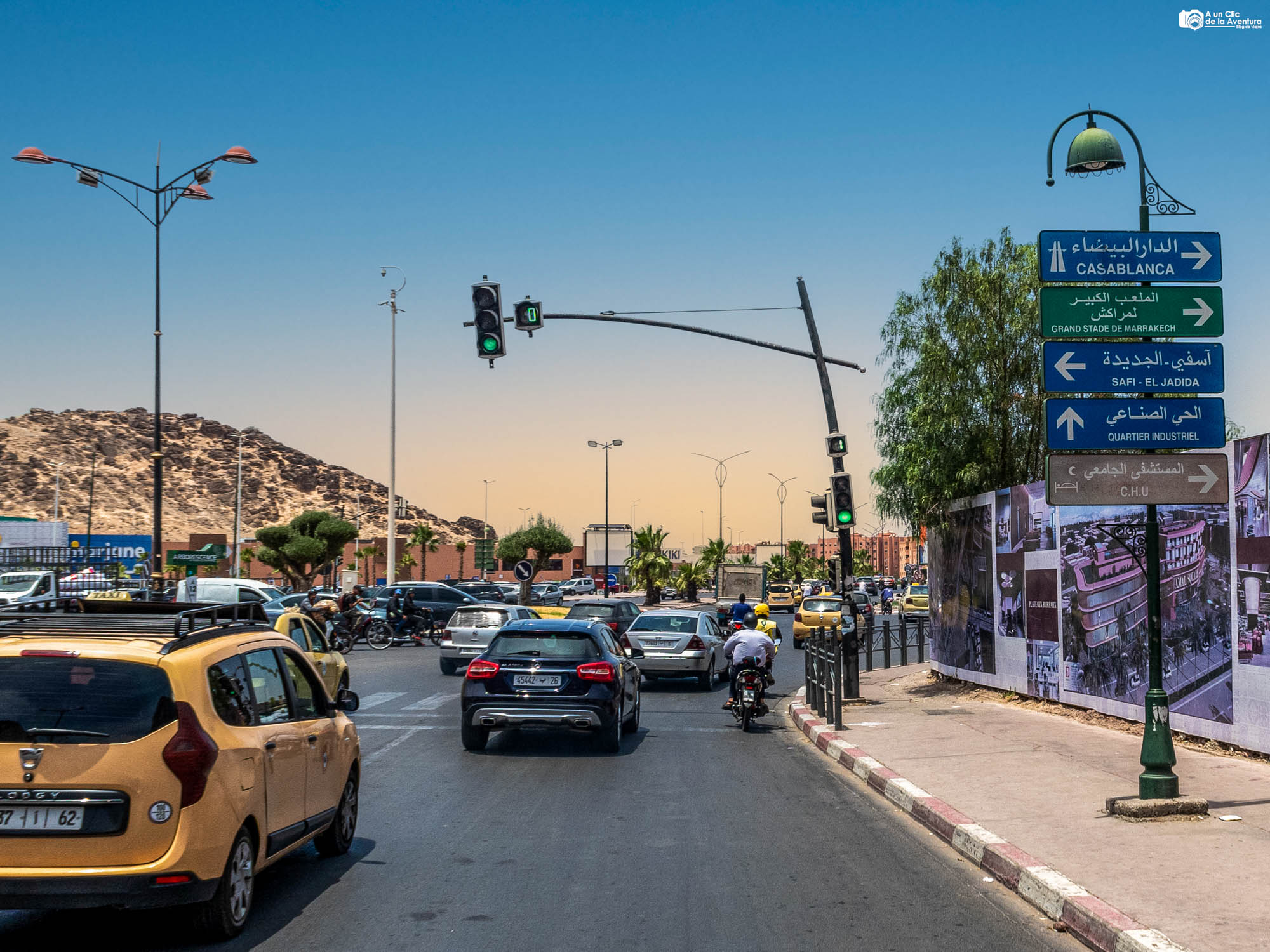 Tráfico en Marrakech, Marruecos en coche