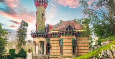 Capricho de Gaudí, Qué ver en Comillas