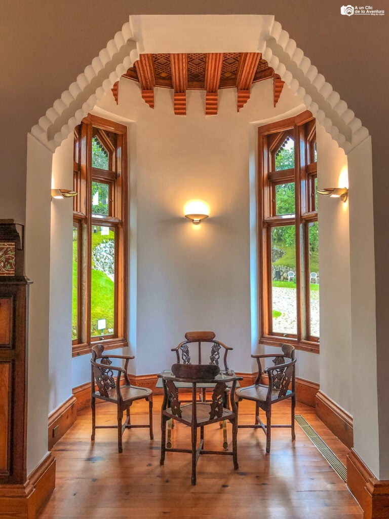 12-lugares-que-ver-en-comillas-la-villa-modernista-de-cantabria