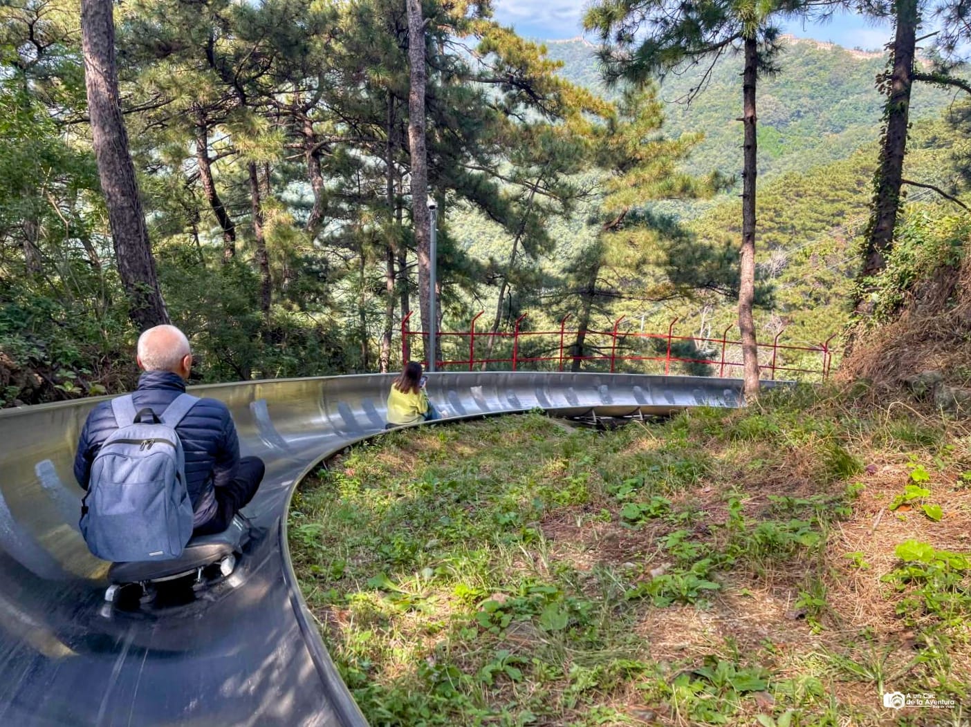 Tobogán de bajada de la Gran Muralla china de Mutianyu